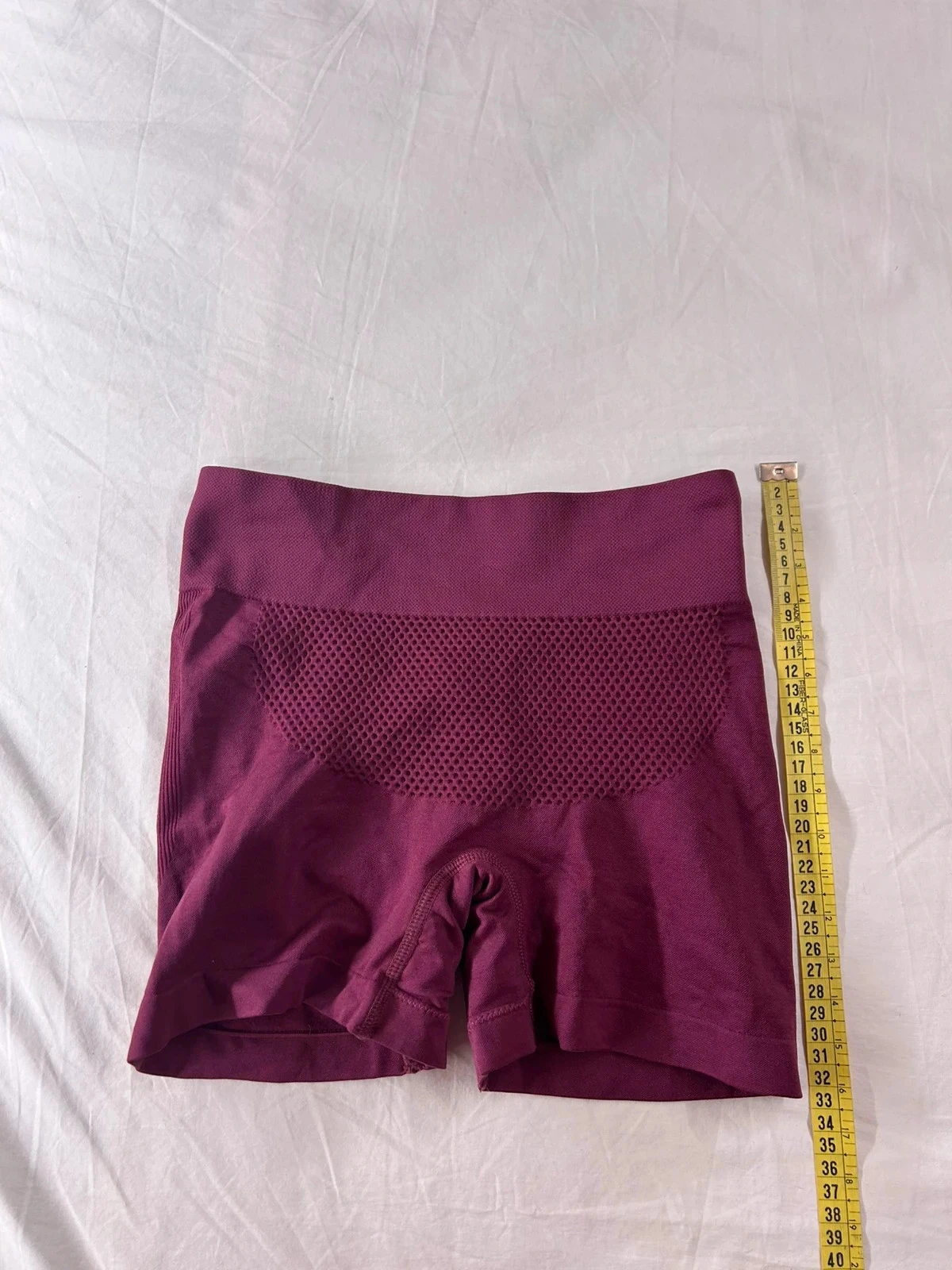 Short de sport rouge bordeaux